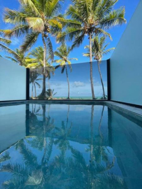 Pé na areia c/piscina privativa.